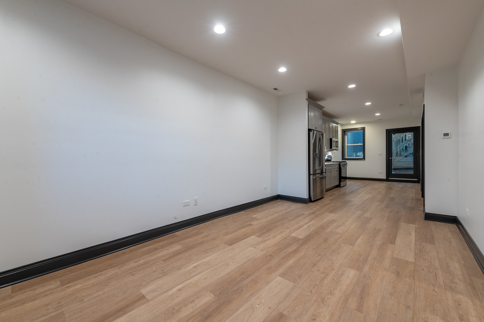 28 N Throop Street Unit: 1