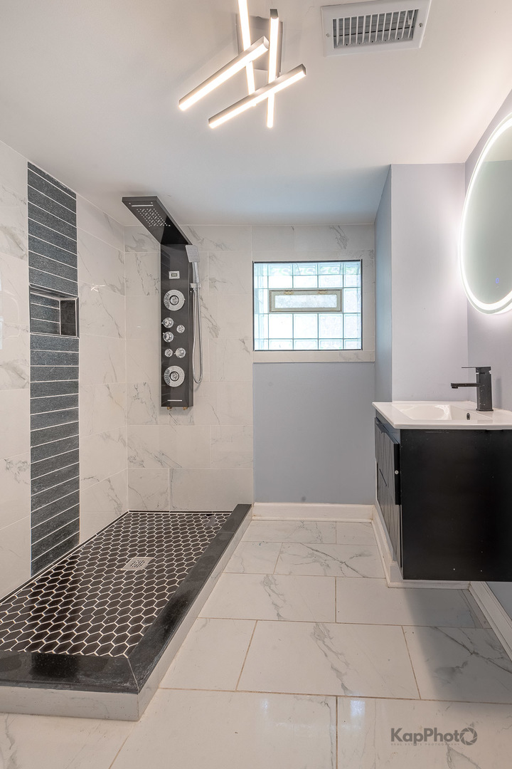 9340 S Elizabeth Street