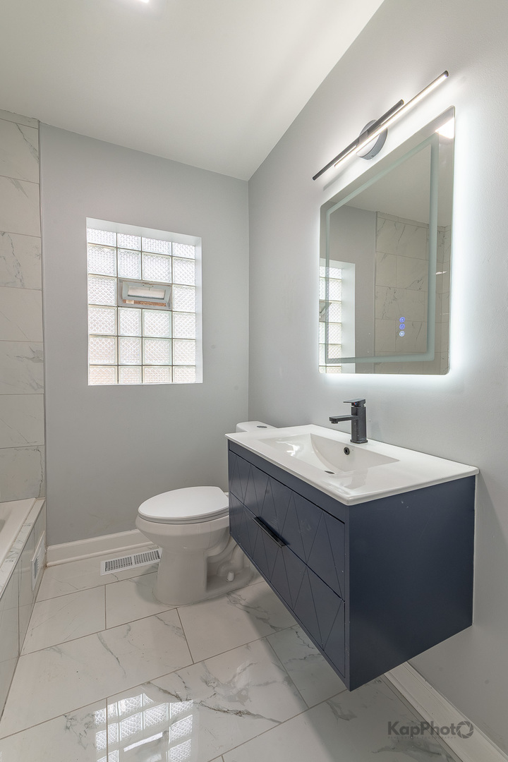 9340 S Elizabeth Street