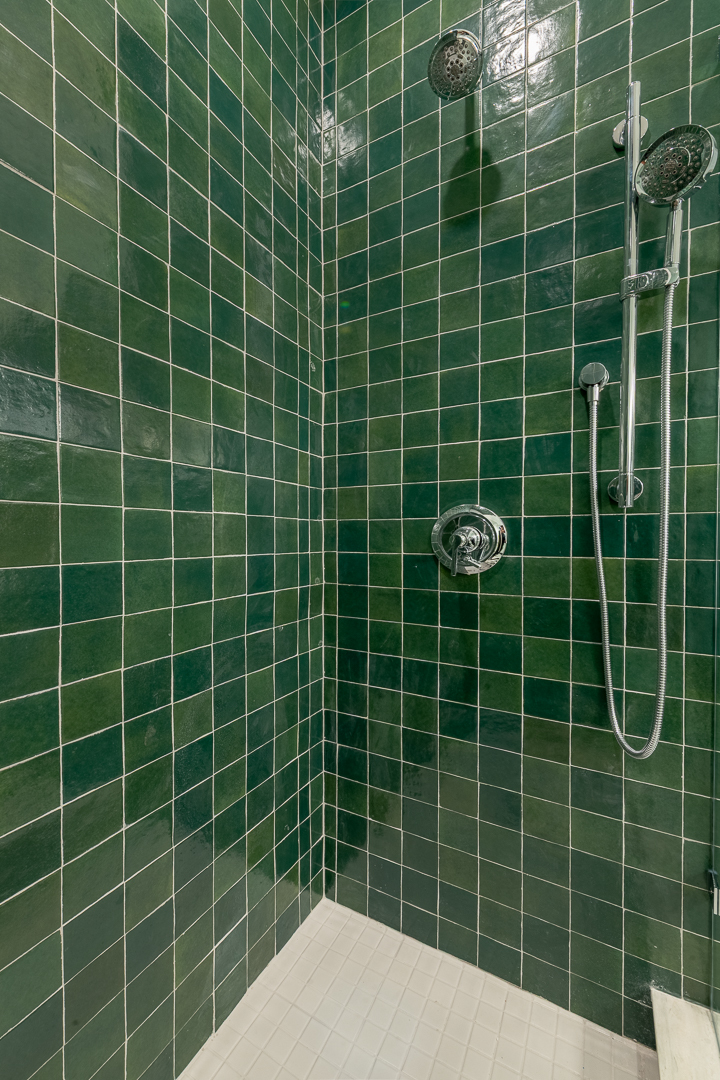 28 N Throop Street Unit: 2