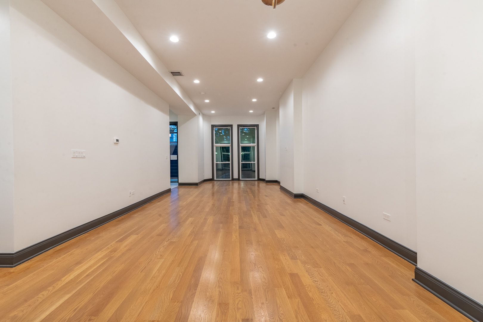 28 N Throop Street Unit: 2