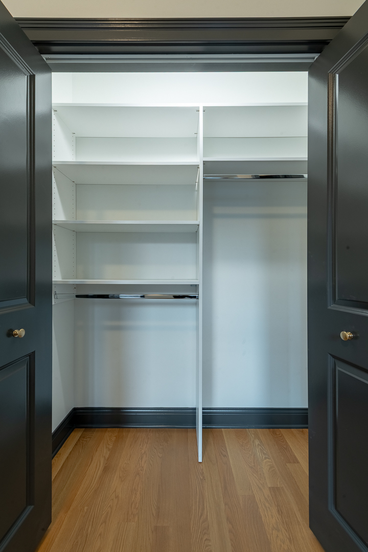 28 N Throop Street Unit: 2