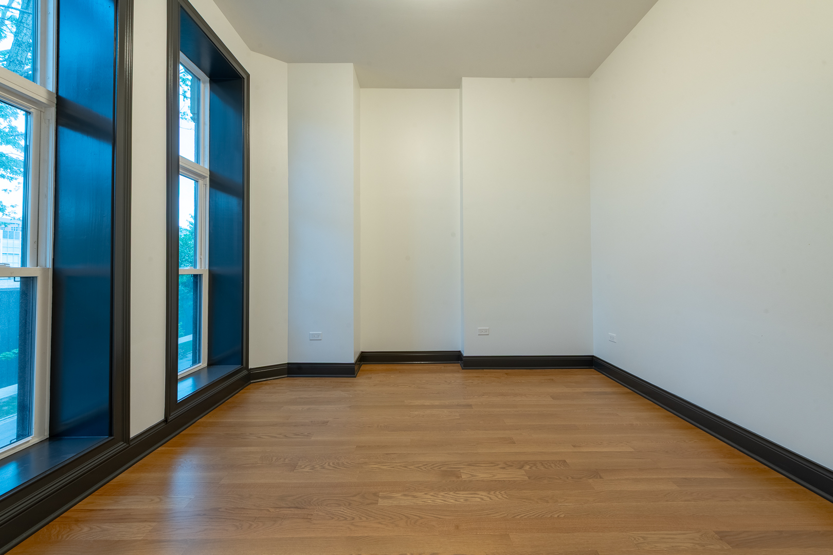 28 N Throop Street Unit: 2