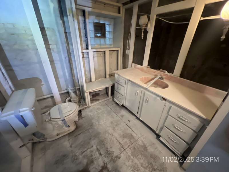 7022 S Kimbark Avenue