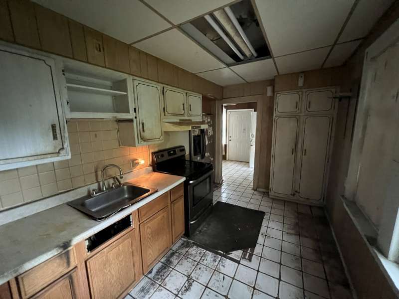 7022 S Kimbark Avenue