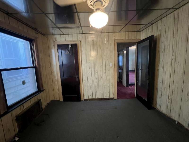 7022 S Kimbark Avenue