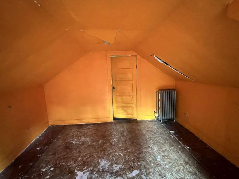 7022 S Kimbark Avenue