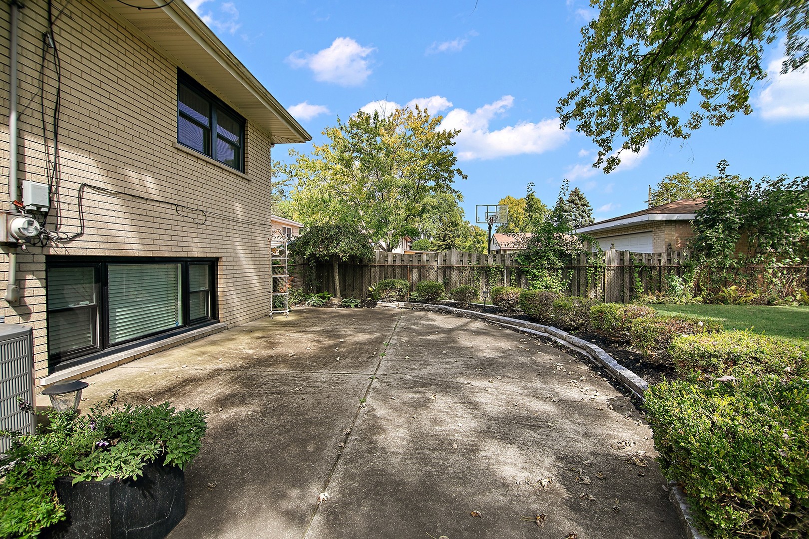 12753 S Oak Park Avenue