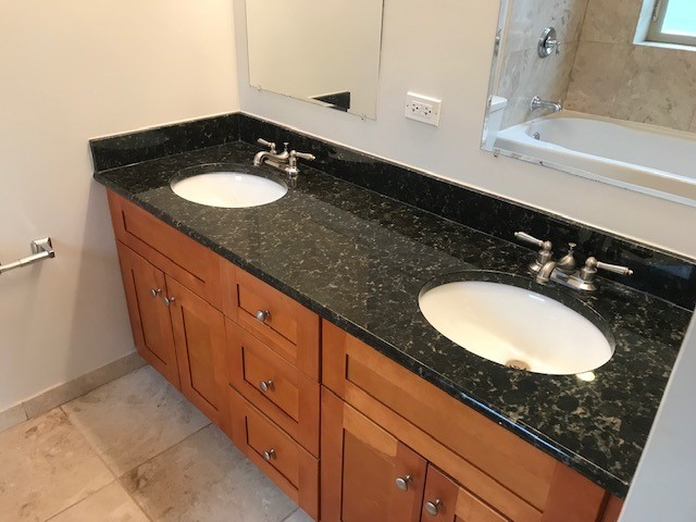 5663 W HIGGINS Avenue Unit: 3W