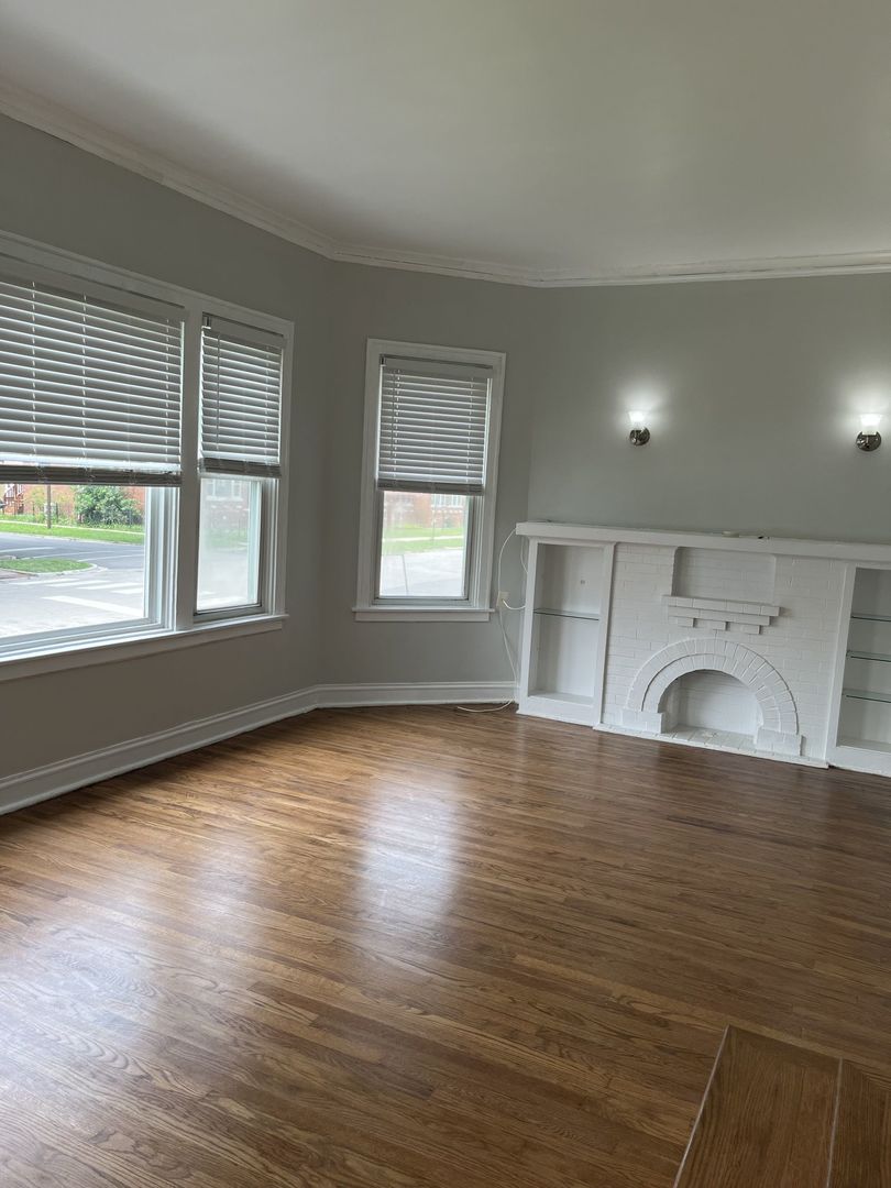 8105 S Princeton Avenue