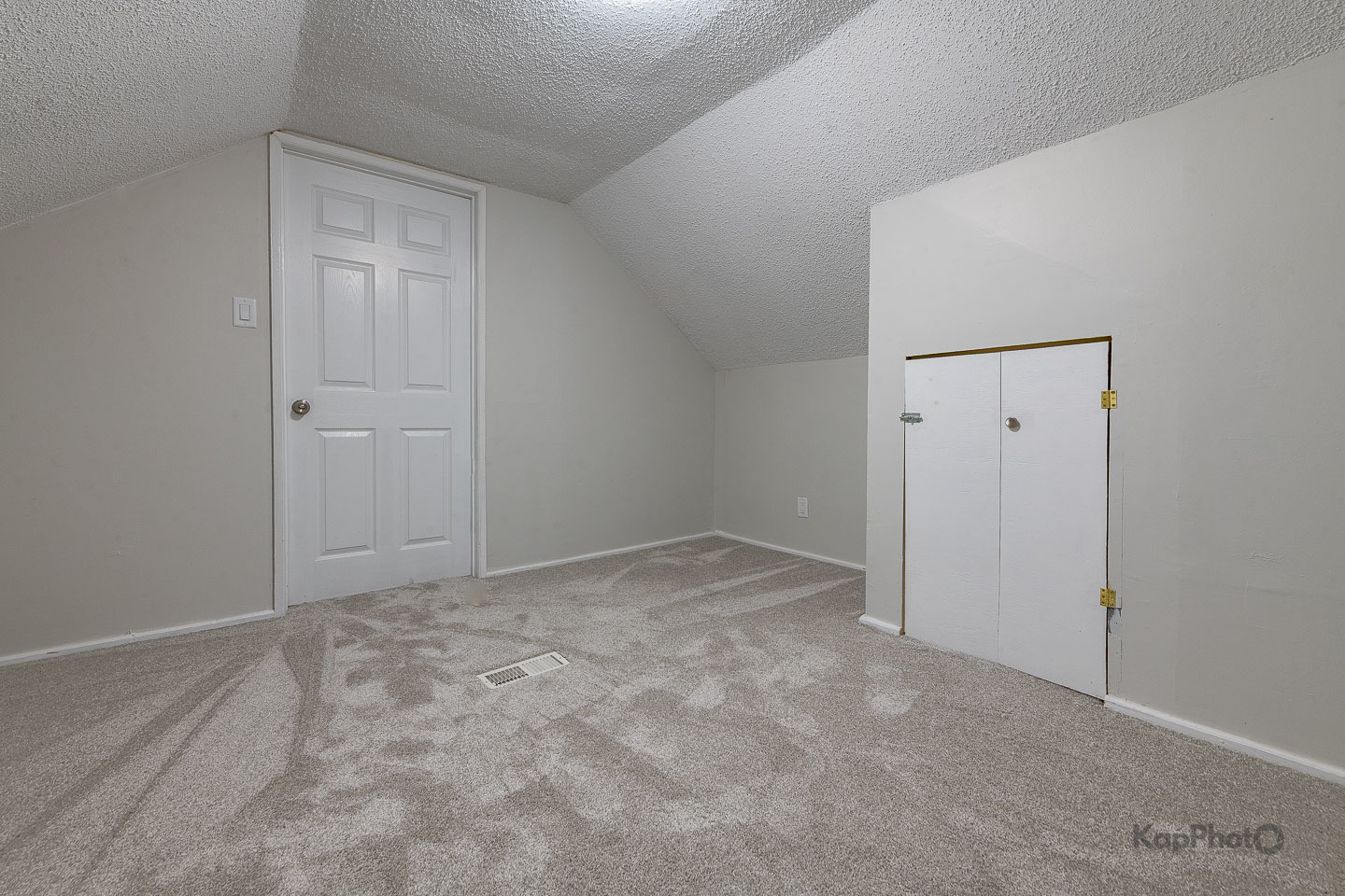 8105 S Princeton Avenue