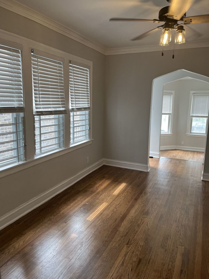 8105 S Princeton Avenue