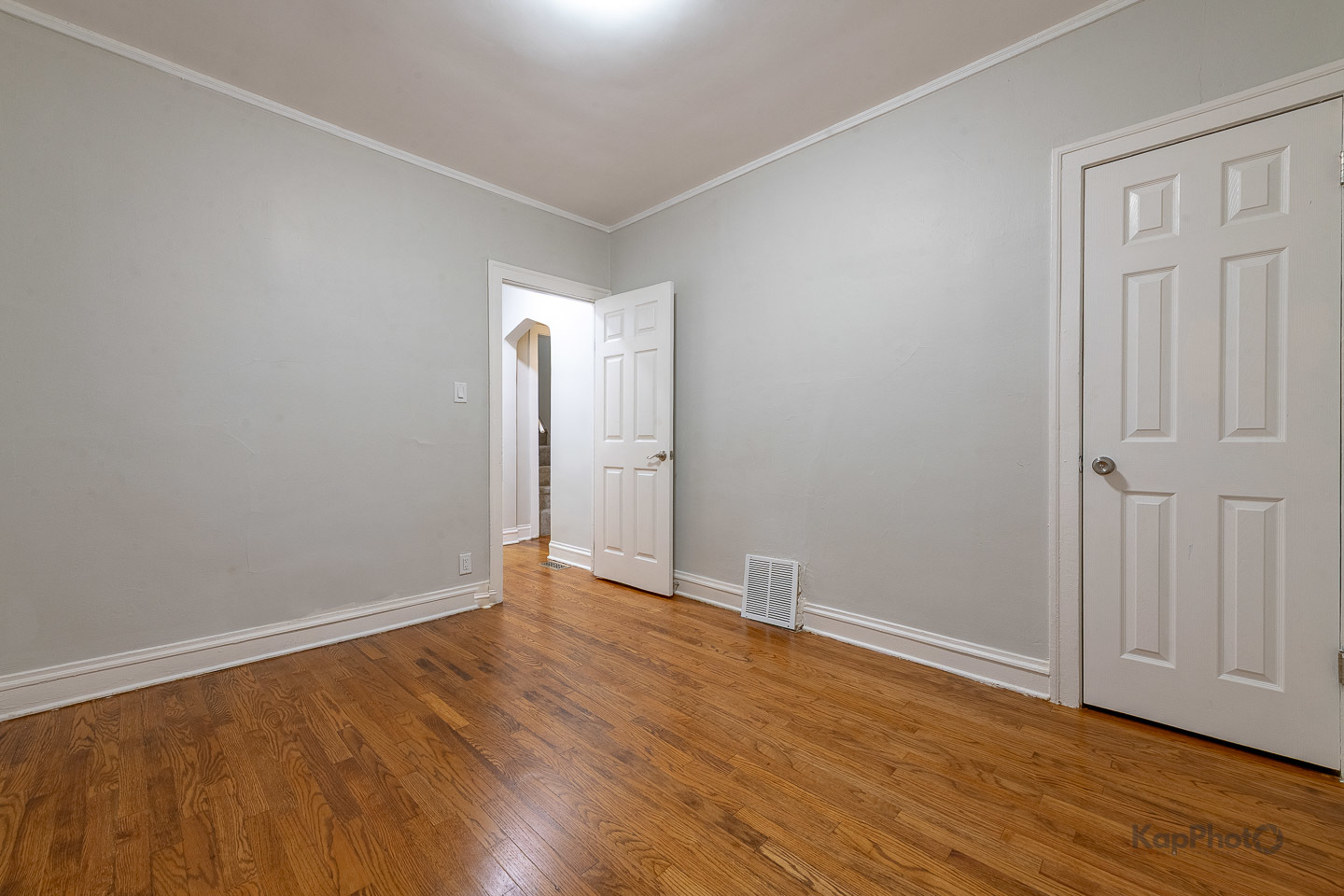 8105 S Princeton Avenue