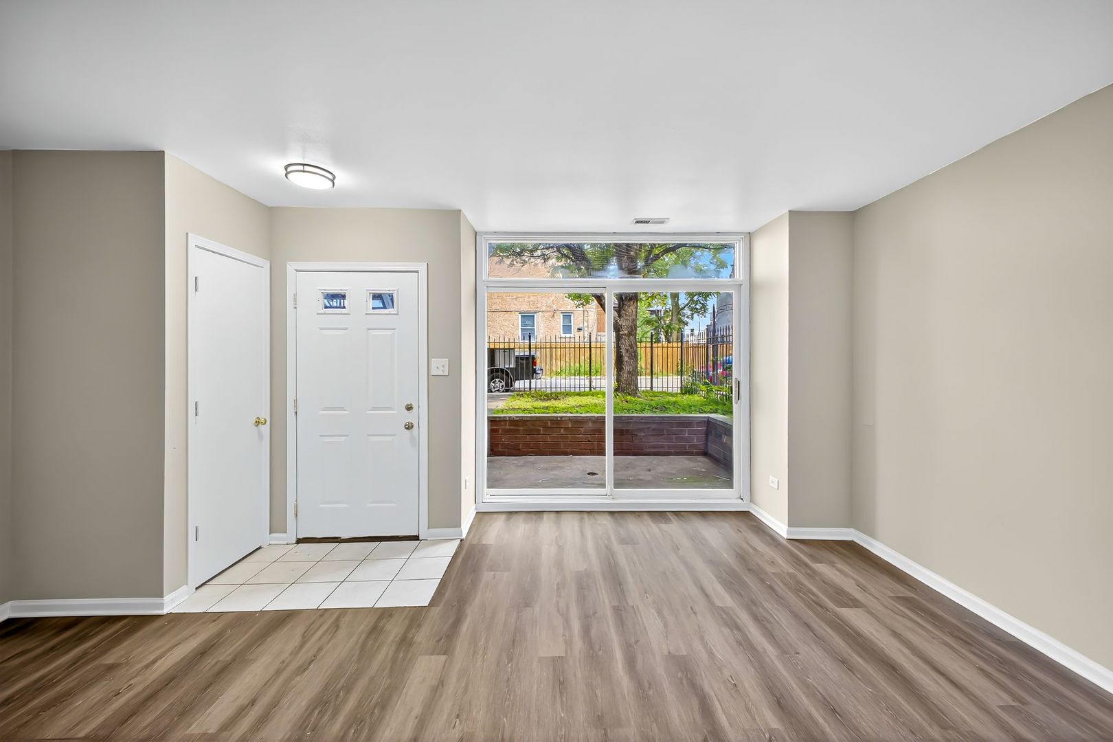 2457 W Lexington Street Unit: 1