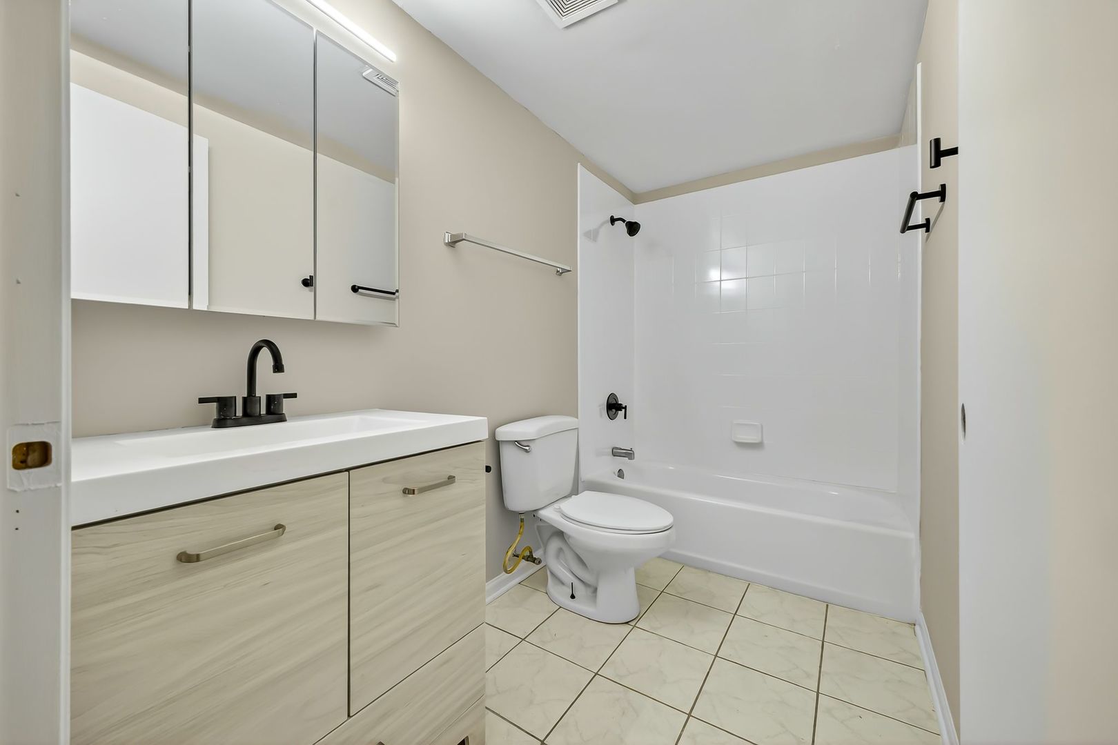 2457 W Lexington Street Unit: 1