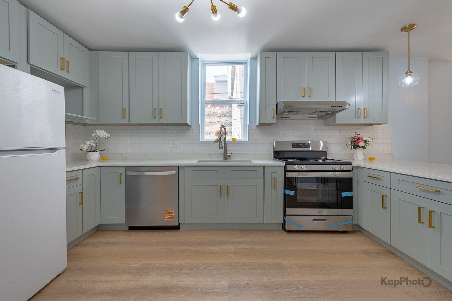 2821 S Emerald Avenue Unit: 1R