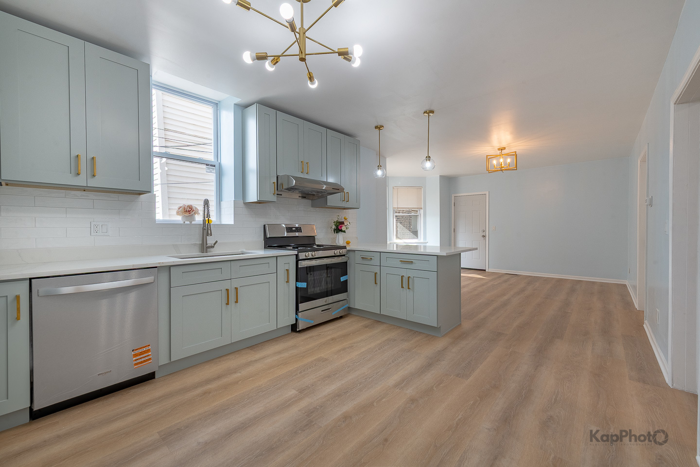 2821 S Emerald Avenue Unit: 1R