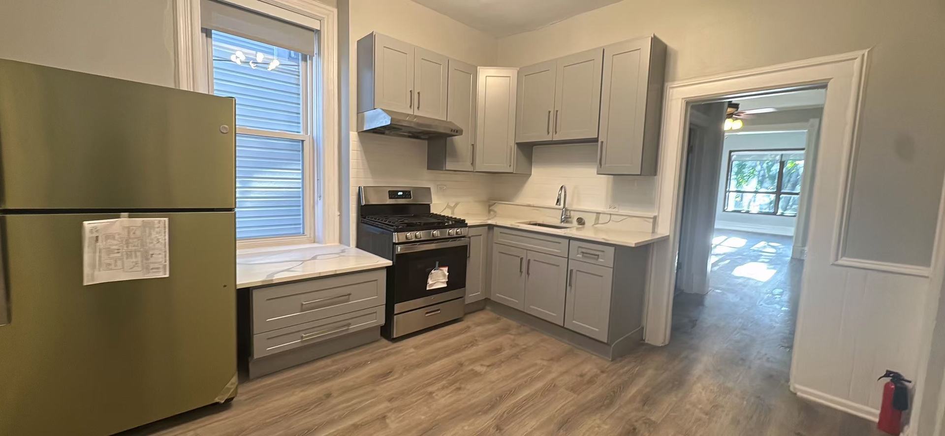 3247 S Union Avenue Unit: 2