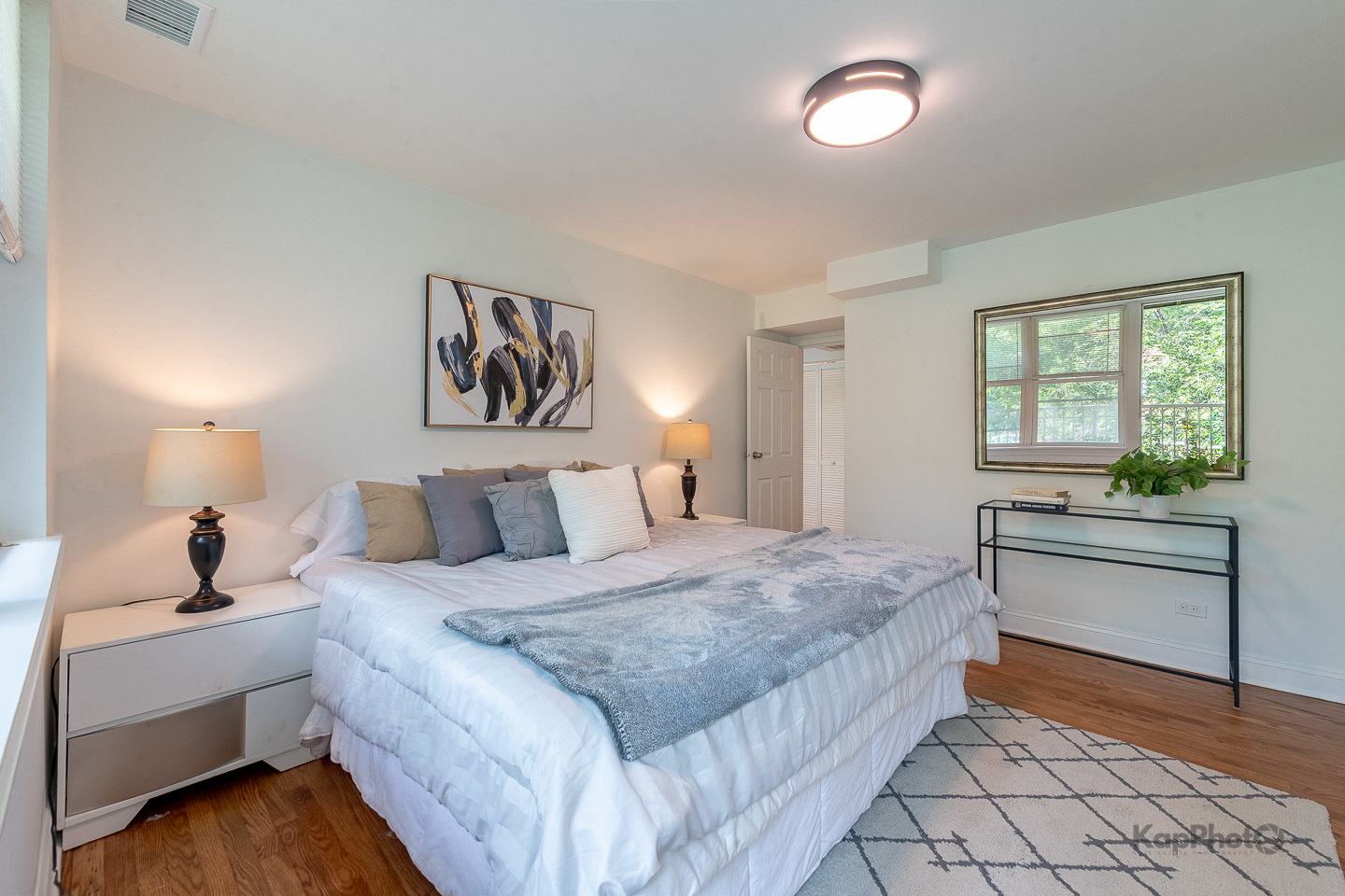 2501 W Touhy Avenue Unit: 201