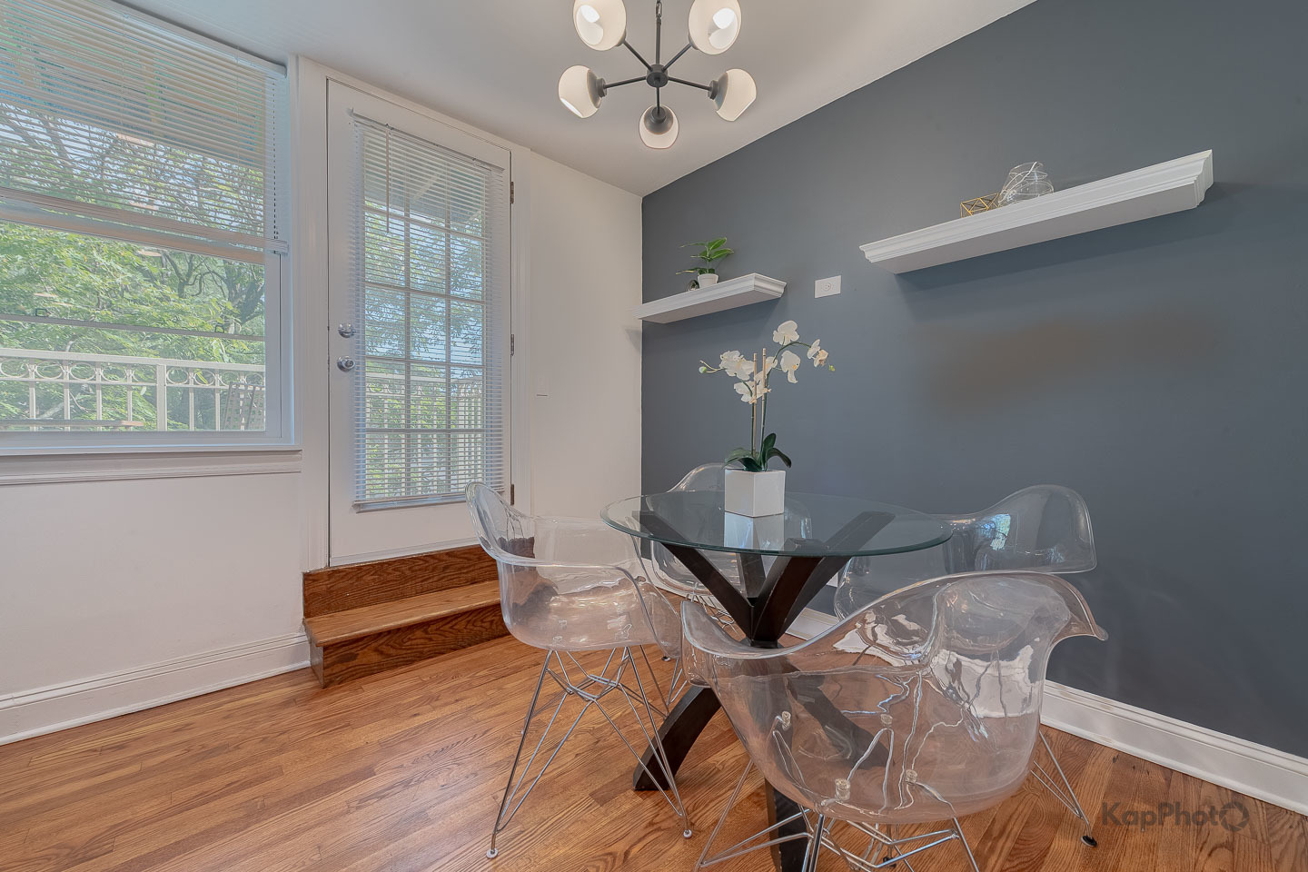 2501 W Touhy Avenue Unit: 201