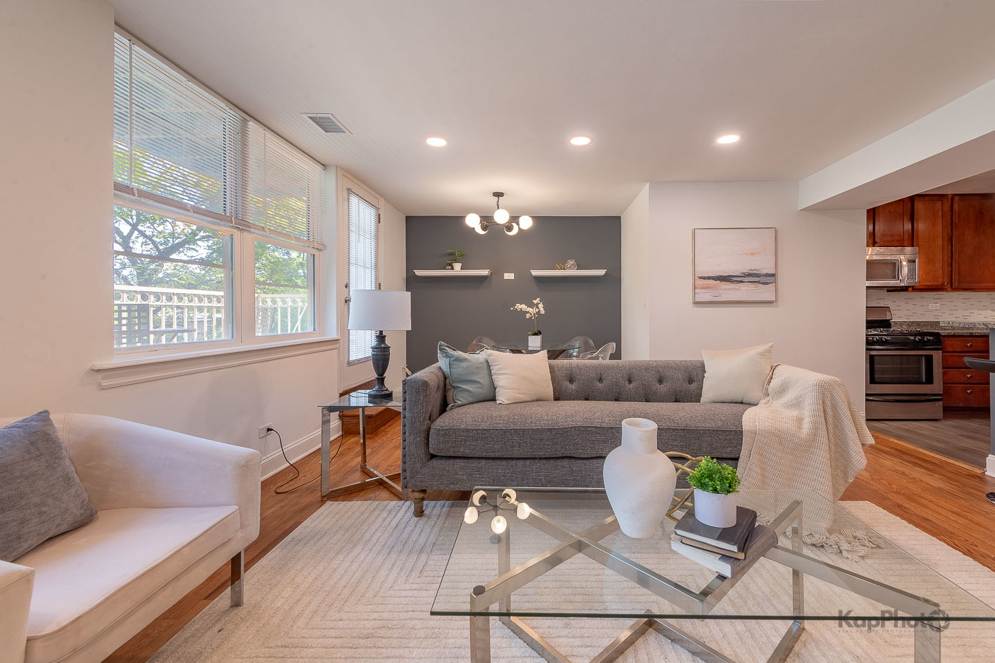 2501 W Touhy Avenue Unit: 201