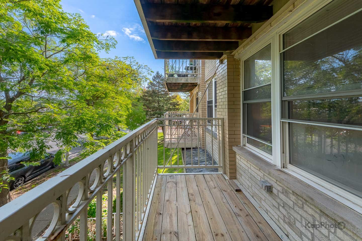 2501 W Touhy Avenue Unit: 201