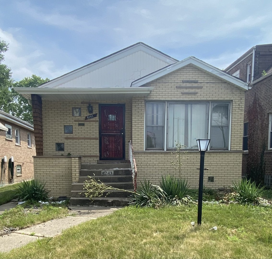 8243 S Wabash Avenue
