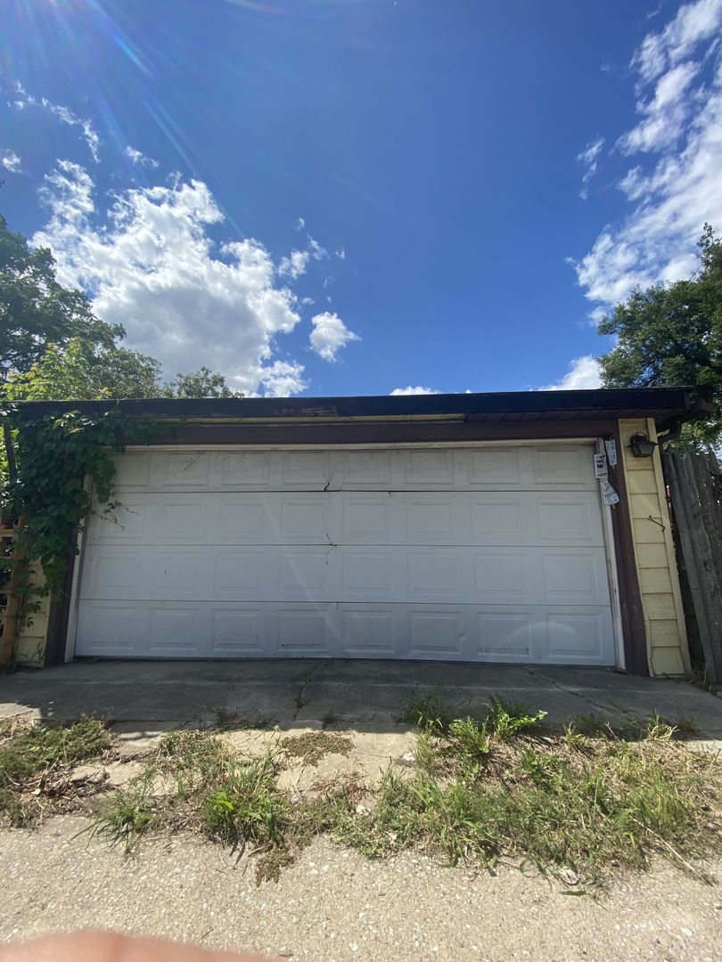 8243 S Wabash Avenue