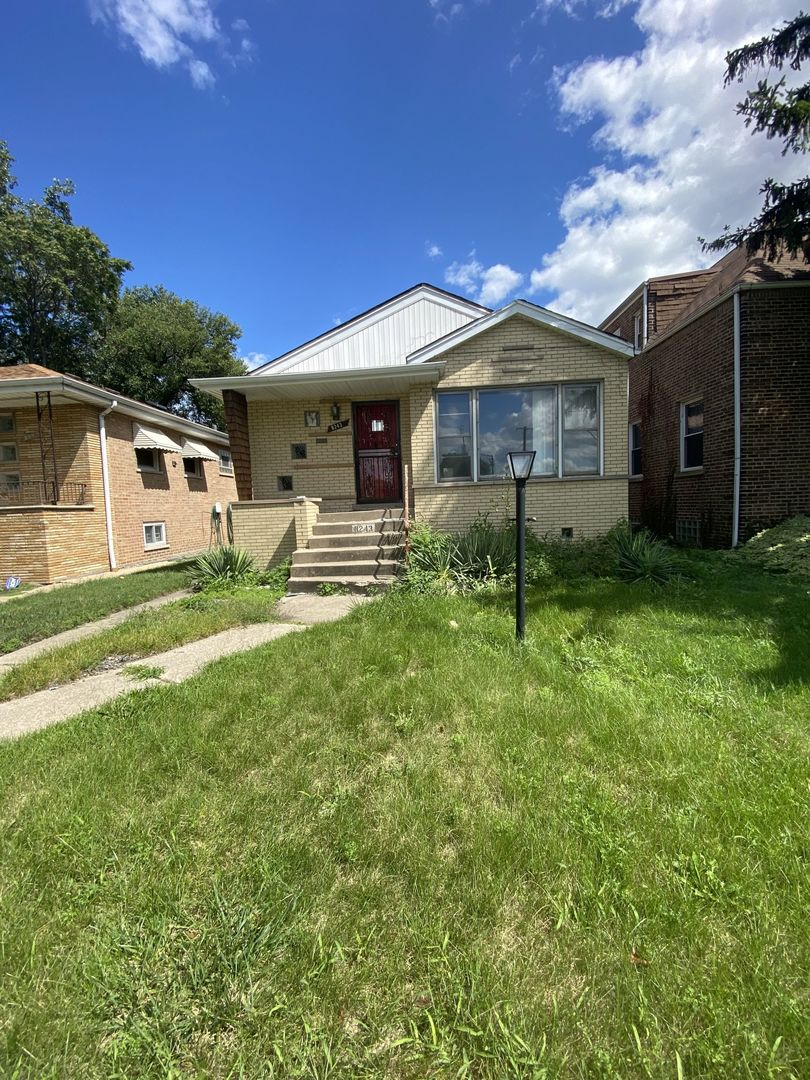 8243 S Wabash Avenue