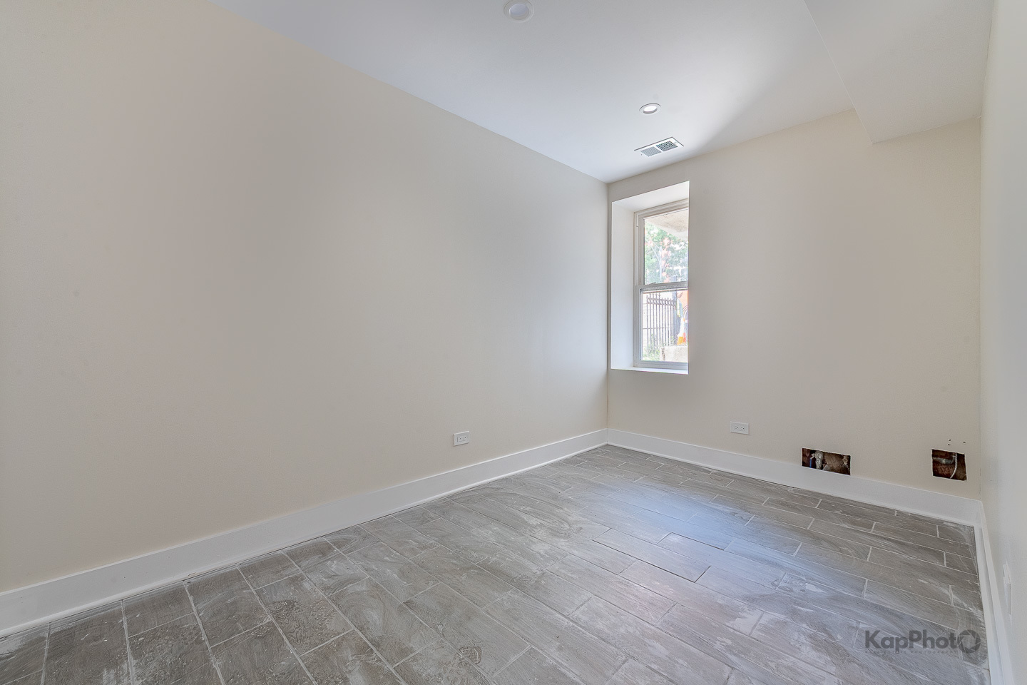 653 N Lawndale Avenue