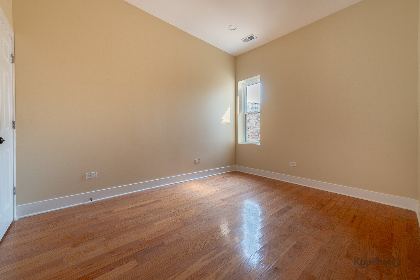 653 N Lawndale Avenue