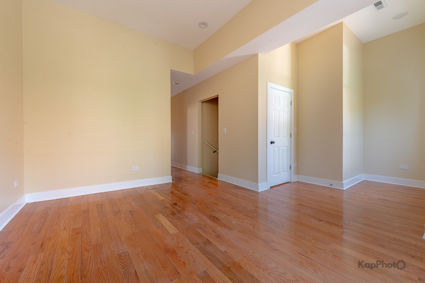 653 N Lawndale Avenue