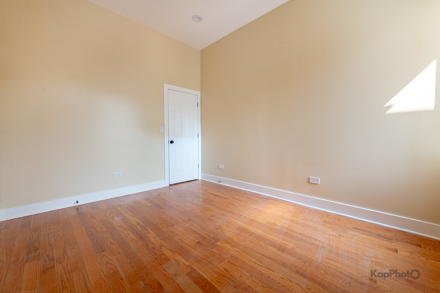 653 N Lawndale Avenue