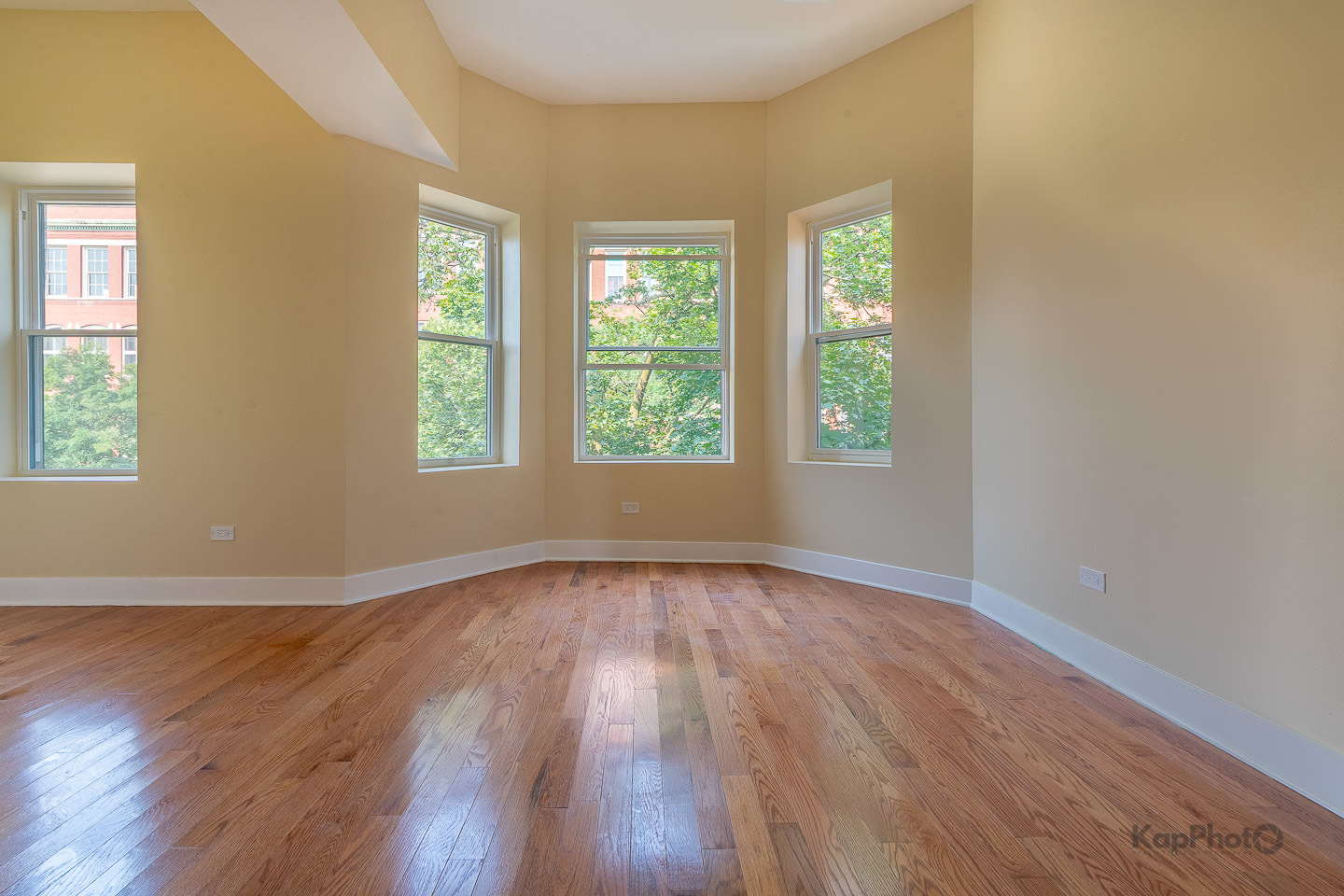 653 N Lawndale Avenue