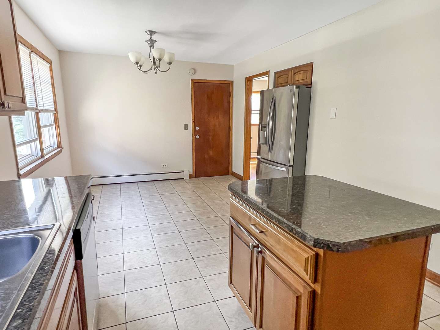 5043 W Cornelia Avenue Unit: 2