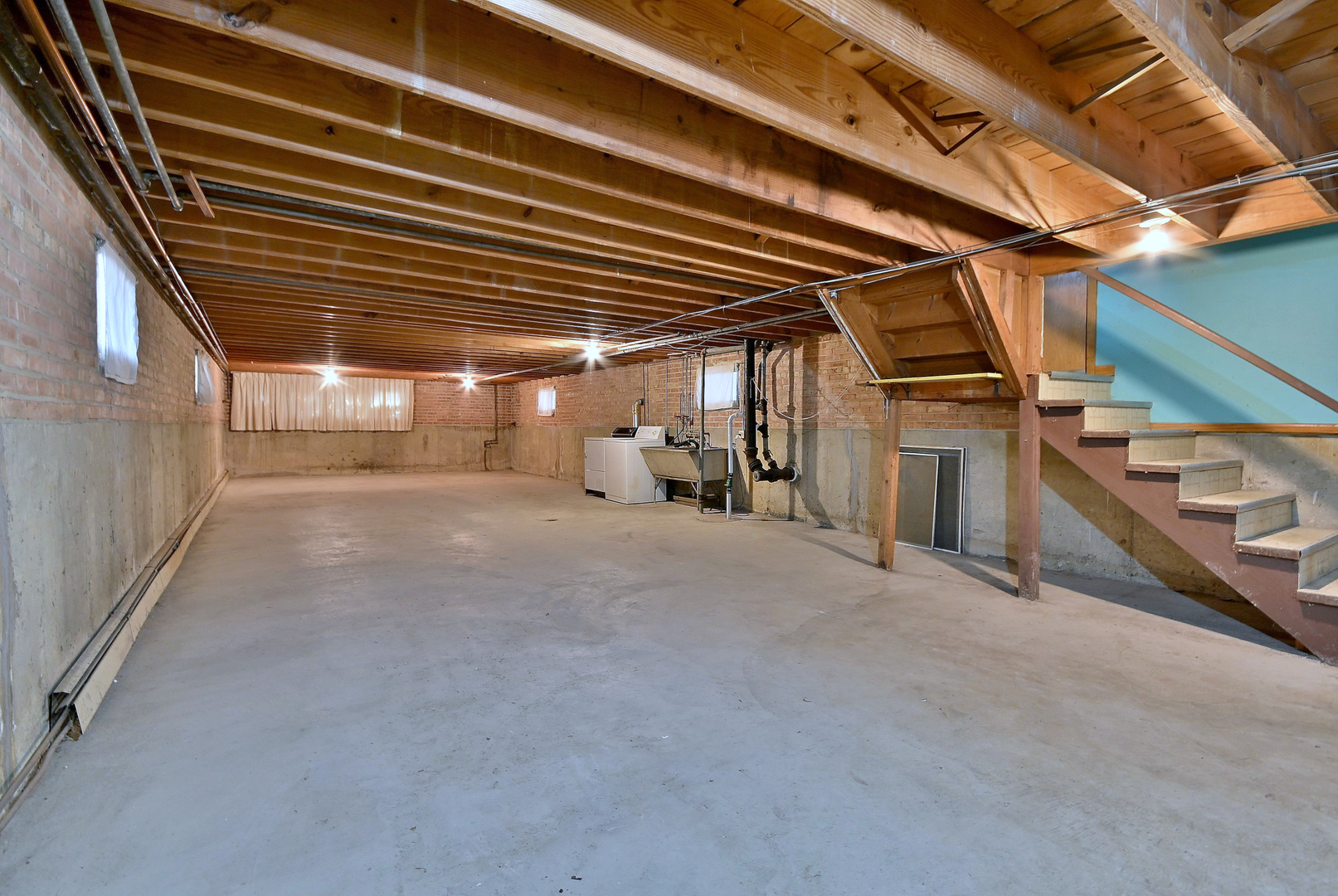 2924 N Dawson Avenue