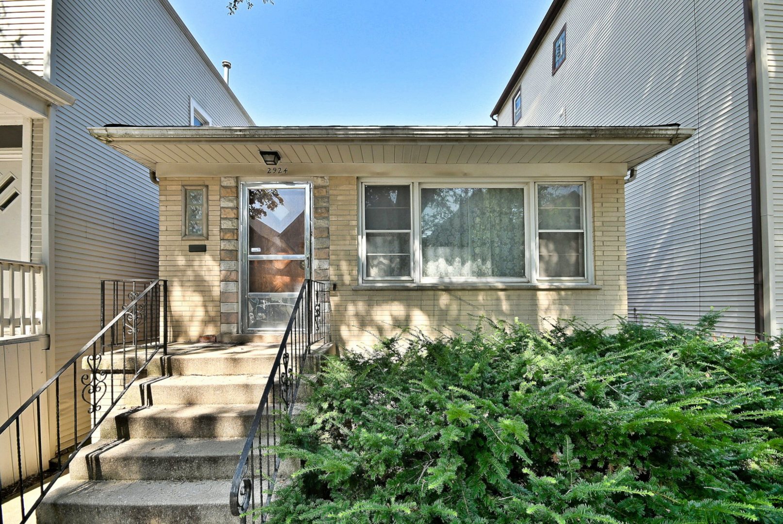 2924 N Dawson Avenue