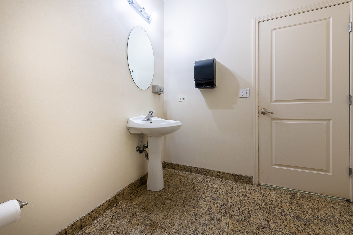 1930 S Wabash Avenue Unit: C1