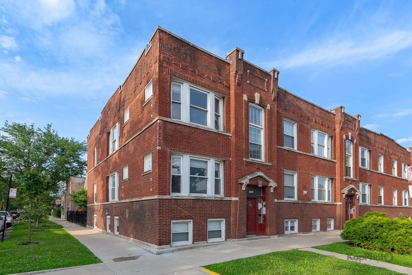 3601 W Le Moyne Street Unit: 1