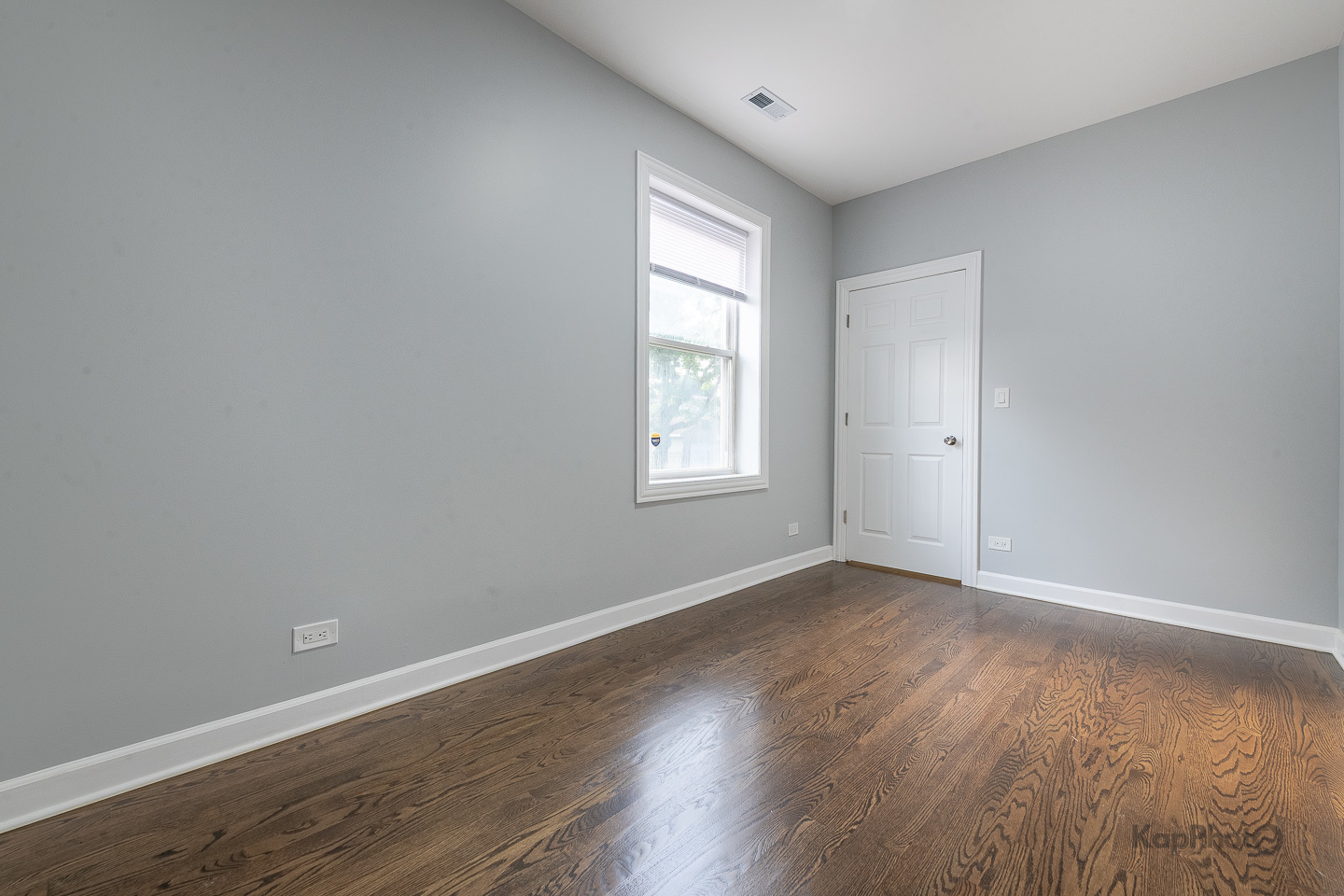 3601 W Le Moyne Street Unit: 1