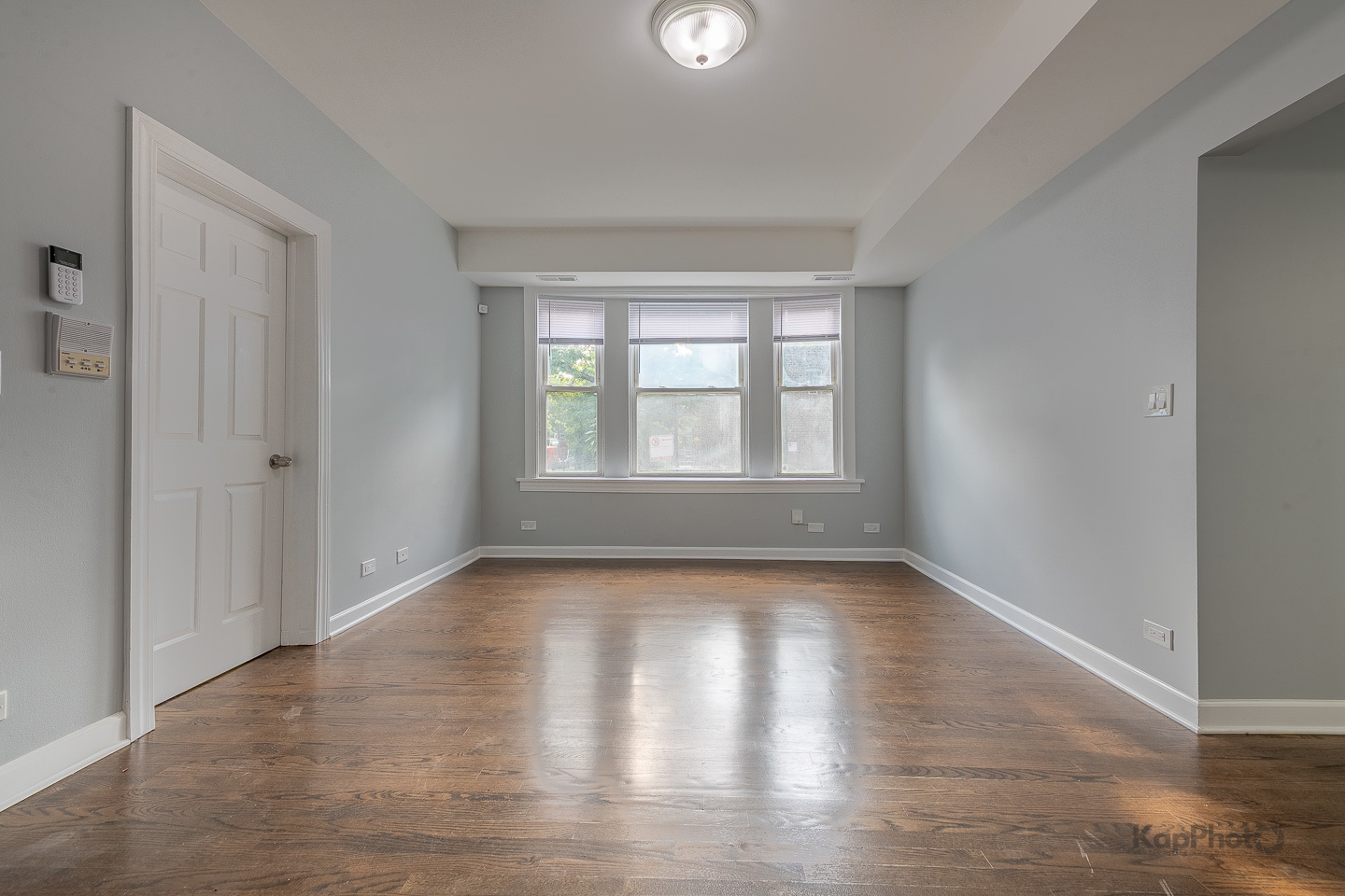 3601 W Le Moyne Street Unit: 1