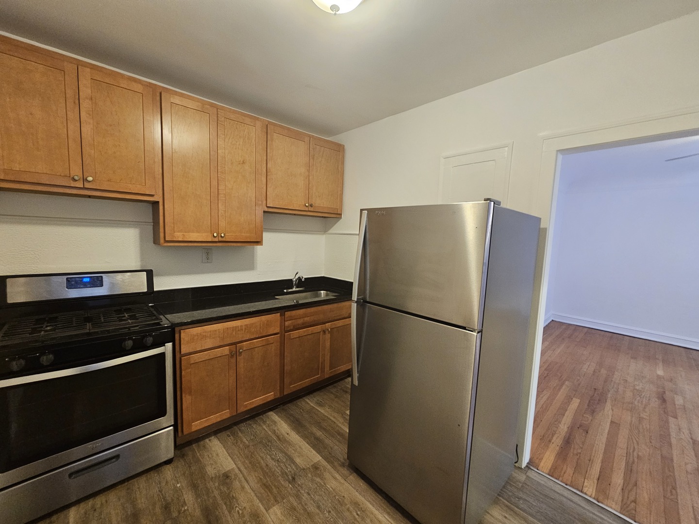 5507 N Campbell Avenue Unit: 2N