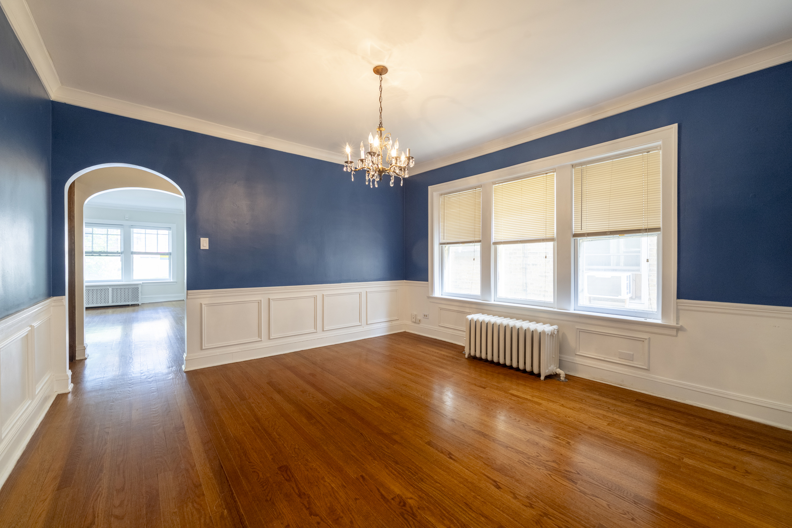 6712 N Maplewood Avenue