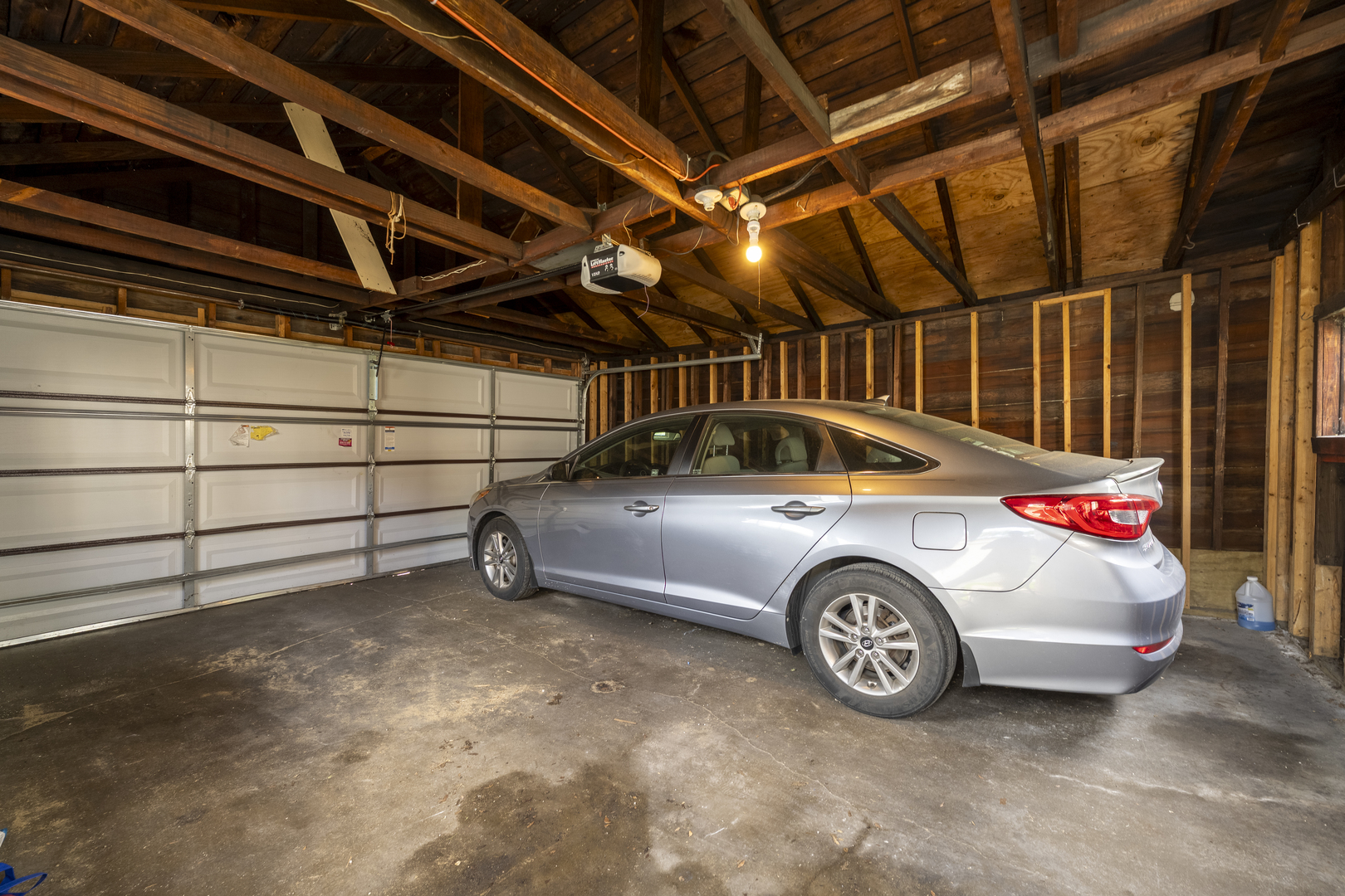 6712 N Maplewood Avenue