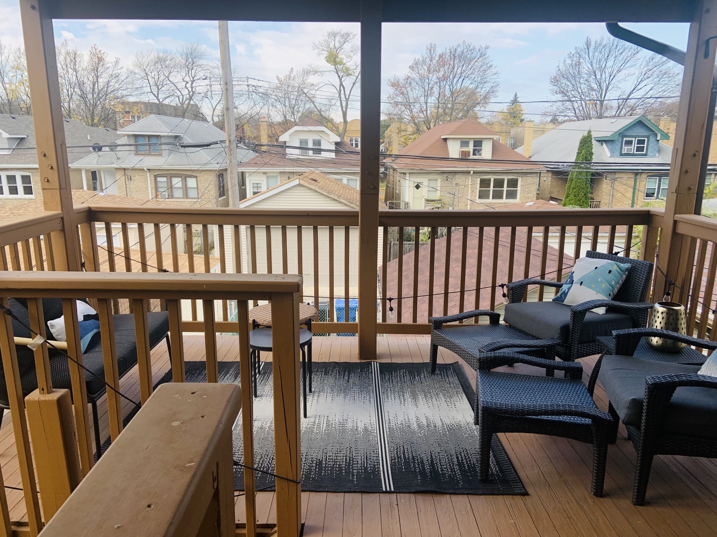 6712 N Maplewood Avenue