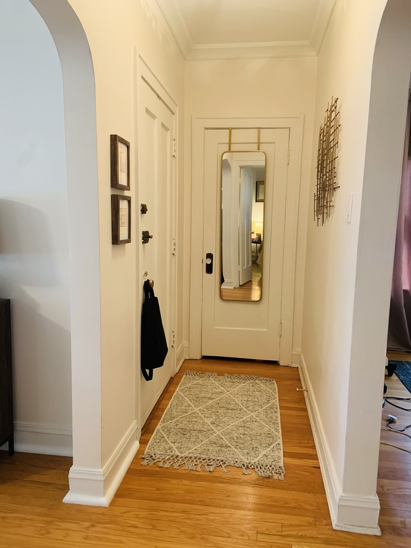 6712 N Maplewood Avenue