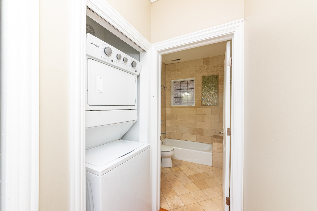 6217 S Kimbark Avenue Unit: 3N