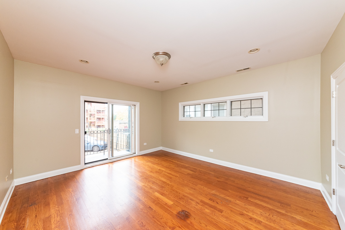 6217 S Kimbark Avenue Unit: 3N