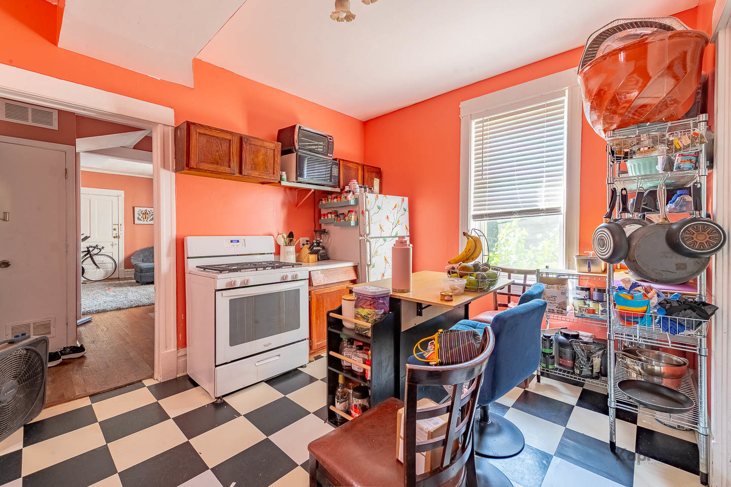 2955 N Spaulding Avenue