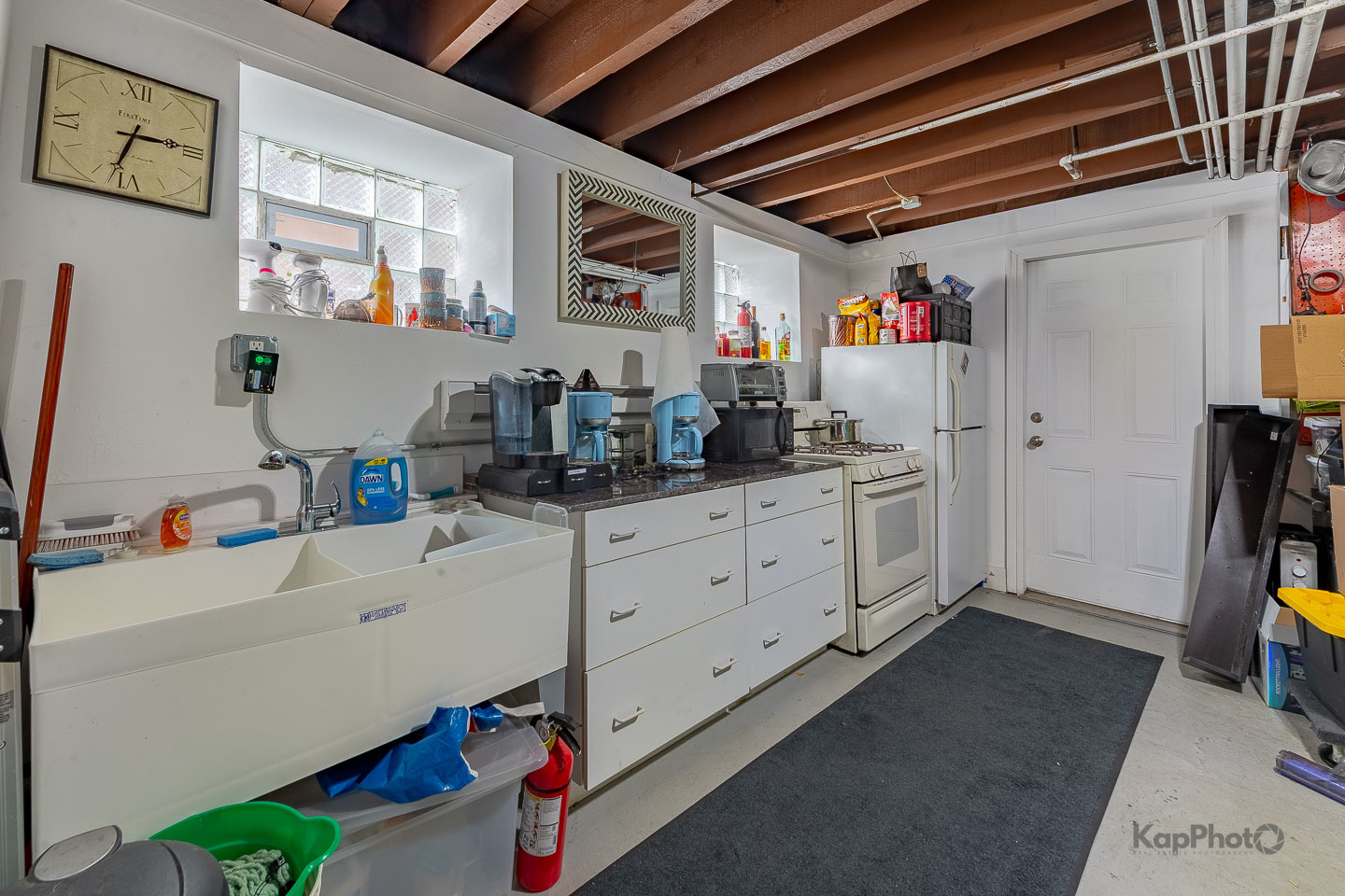 2955 N Spaulding Avenue